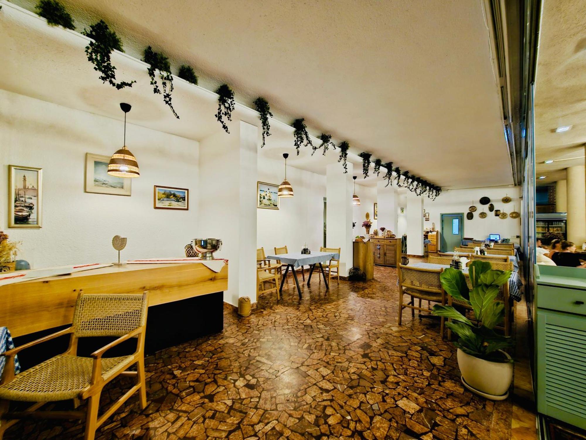 Hotel Carmen Eforie Nord Exteriér fotografie